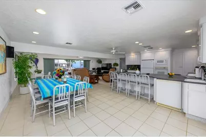 200 SE 11th St, Pompano Beach, FL 33060 - Photo 15