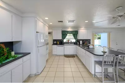 200 SE 11th St, Pompano Beach, FL 33060 - Photo 19