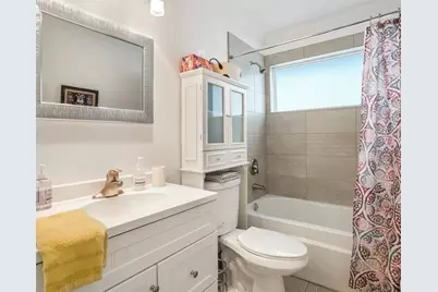 4513 NW 43rd Ter, Tamarac, FL 33319 - Photo 9