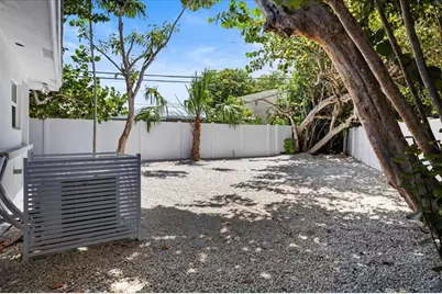 1820 NE 59th Ct, Fort Lauderdale, FL 33308 - Photo 35