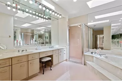 8170  Hampton Wood Dr, Boca Raton, FL 33433 - Photo 13