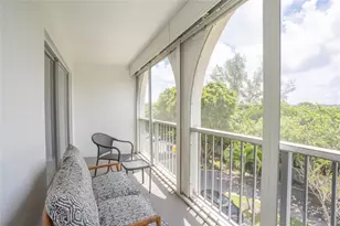 250 NE 20th St, Boca Raton, FL 33431 - Photo 7