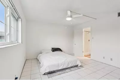 1024 SE 4th Ave, Unit #204, Dania Beach, FL 33004 - Photo 19