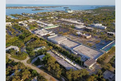 677  Royal Palm Blvd, Unit #8, Vero Beach, FL 32960 - Photo 3