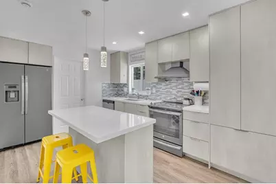 1121 N 66th Ter, Hollywood, FL 33024 - Photo 1