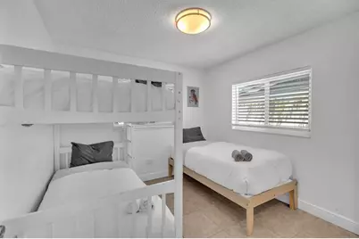 1121 N 66th Ter, Hollywood, FL 33024 - Photo 21