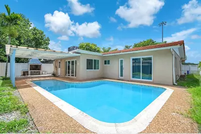 1121 N 66th Ter, Hollywood, FL 33024 - Photo 25