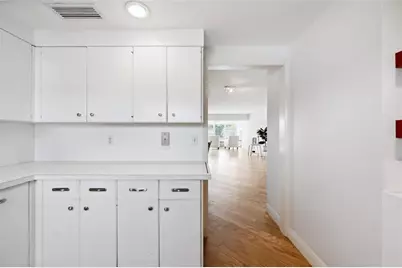 818 SE 4th St, Unit #201, Fort Lauderdale, FL 33301 - Photo 15