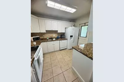 2850 N Palm Aire Drive, Unit #207, Pompano Beach, FL 33069 - Photo 21