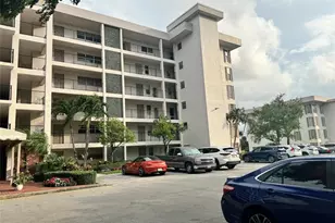 2850 N Palm Aire Dr, Pompano Beach, FL 33069 - Photo 3