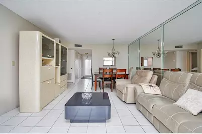 9460  Sunrise Lakes Blvd, Unit #202, Sunrise, FL 33322 - Photo 7