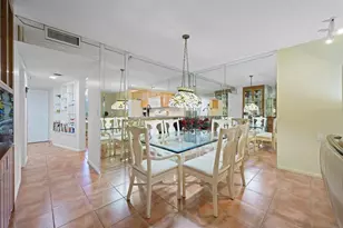 2206 S Cypress Bend Dr, Pompano Beach, FL 33069 - Photo 13