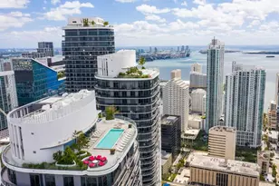 55 SW 9th St, Miami, FL 33130 - Photo 9