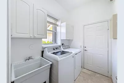 1673  Victoria Pointe Cir, Weston, FL 33327 - Photo 65