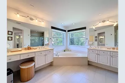 1673  Victoria Pointe Cir, Weston, FL 33327 - Photo 57