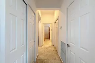 1673 Victoria Pointe Cir, Weston, FL 33327 - Photo 35