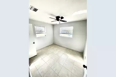 2240 NW 60th Ter, Sunrise, FL 33313 - Photo 11