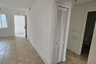 677 NE 24th St, Miami, FL 33137 - Photo 11