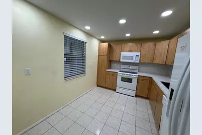 901  Cypress Ter, Unit #103, Pompano Beach, FL 33069 - Photo 3