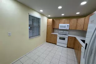 901 Cypress Terrace, Pompano Beach, FL 33069 - Photo 3