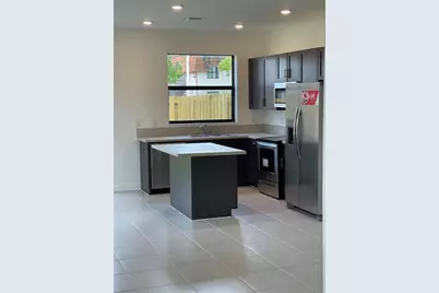 20651  NE 7 Pl, Miami, FL 33179 - Photo 3