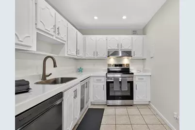 126  Sparrow Dr, Unit #10-B, Royal Palm Beach, FL 33411 - Photo 5