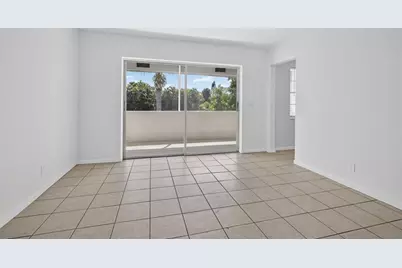 126  Sparrow Dr, Unit #10-B, Royal Palm Beach, FL 33411 - Photo 9