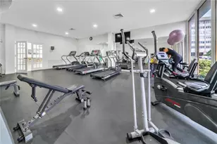 100 Golden Isles Dr, Hallandale Beach, FL 33009 - Photo 35