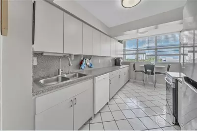 100  Golden Isles Dr, Unit #611, Hallandale Beach, FL 33009 - Photo 11