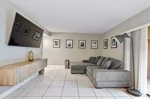 29 Laredo Pl, Davie, FL 33324 - Photo 5