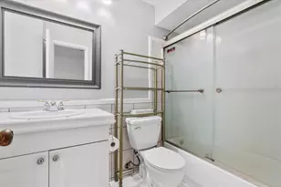 29 Laredo Pl, Davie, FL 33324 - Photo 11