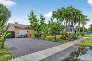 4818 SW 11th Ct, Plantation, FL 33317 - Photo 3