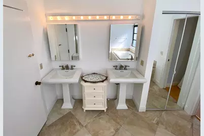 902  Holoma Dr, Vero Beach, FL 32963 - Photo 19