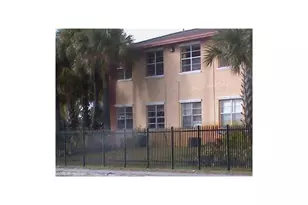 101 NE 41st St, Oakland Park, FL 33334 - Photo 13