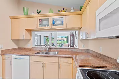 8486  Heather Pl, Boynton Beach, FL 33472 - Photo 7