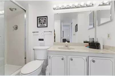 3675 N Country Club Dr, Unit #602, Aventura, FL 33180 - Photo 13