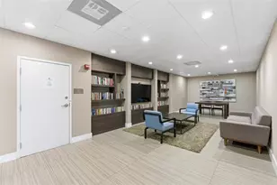 3675 N Country Club Dr, Aventura, FL 33180 - Photo 29