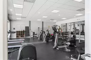 3675 N Country Club Dr, Aventura, FL 33180 - Photo 31