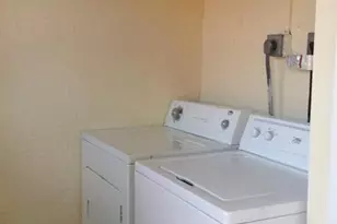 10527 NW 8th St, Pembroke Pines, FL 33026 - Photo 15