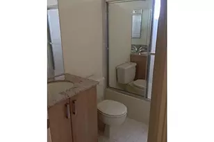 10527 NW 8th St, Pembroke Pines, FL 33026 - Photo 11