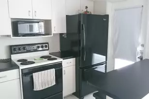 460 Paradise Isle Blvd, Hallandale Beach, FL 33009 - Photo 5