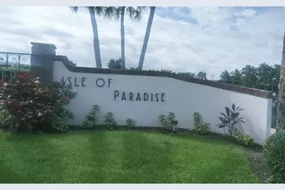 460  Paradise Isle Blvd, Unit #301, Hallandale Beach, FL 33009 - Photo 17