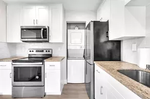 3213 Colony Club Rd, Pompano Beach, FL 33062 - Photo 5