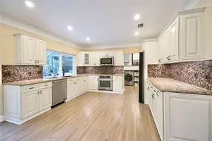 7501 Red Bay Pl, Coral Springs, FL 33065 - Photo 3