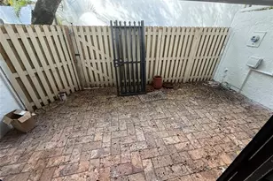 19428 NE 26th Ave, Miami, FL 33180 - Photo 11