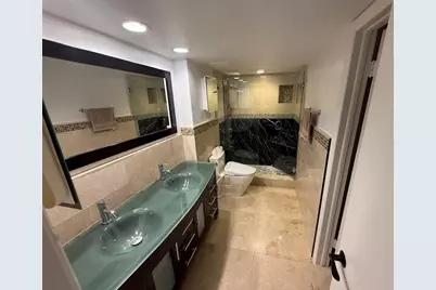 19428 NE 26th Ave, Unit #103, Miami, FL 33180 - Photo 27