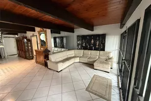 19428 NE 26th Ave, Miami, FL 33180 - Photo 9