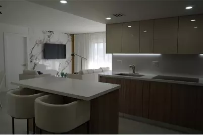 6941  Carlyle Ave, Unit #4C, Miami Beach, FL 33141 - Photo 9