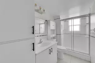 7210 Lake Cir Dr, Margate, FL 33063 - Photo 7