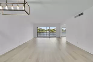 2801 N Palm Aire Dr, Pompano Beach, FL 33069 - Photo 7